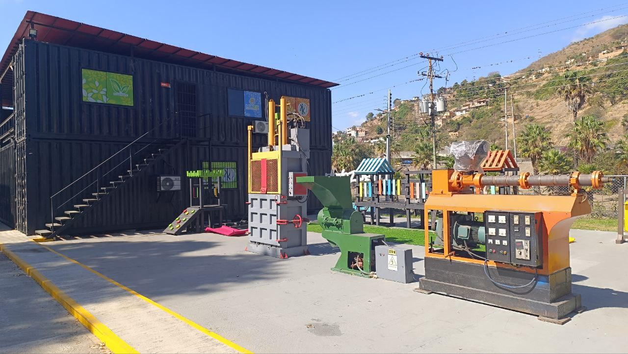 photo_5024242164812590907_y