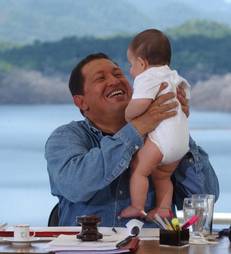 CHAVEZ Y NIÑO
